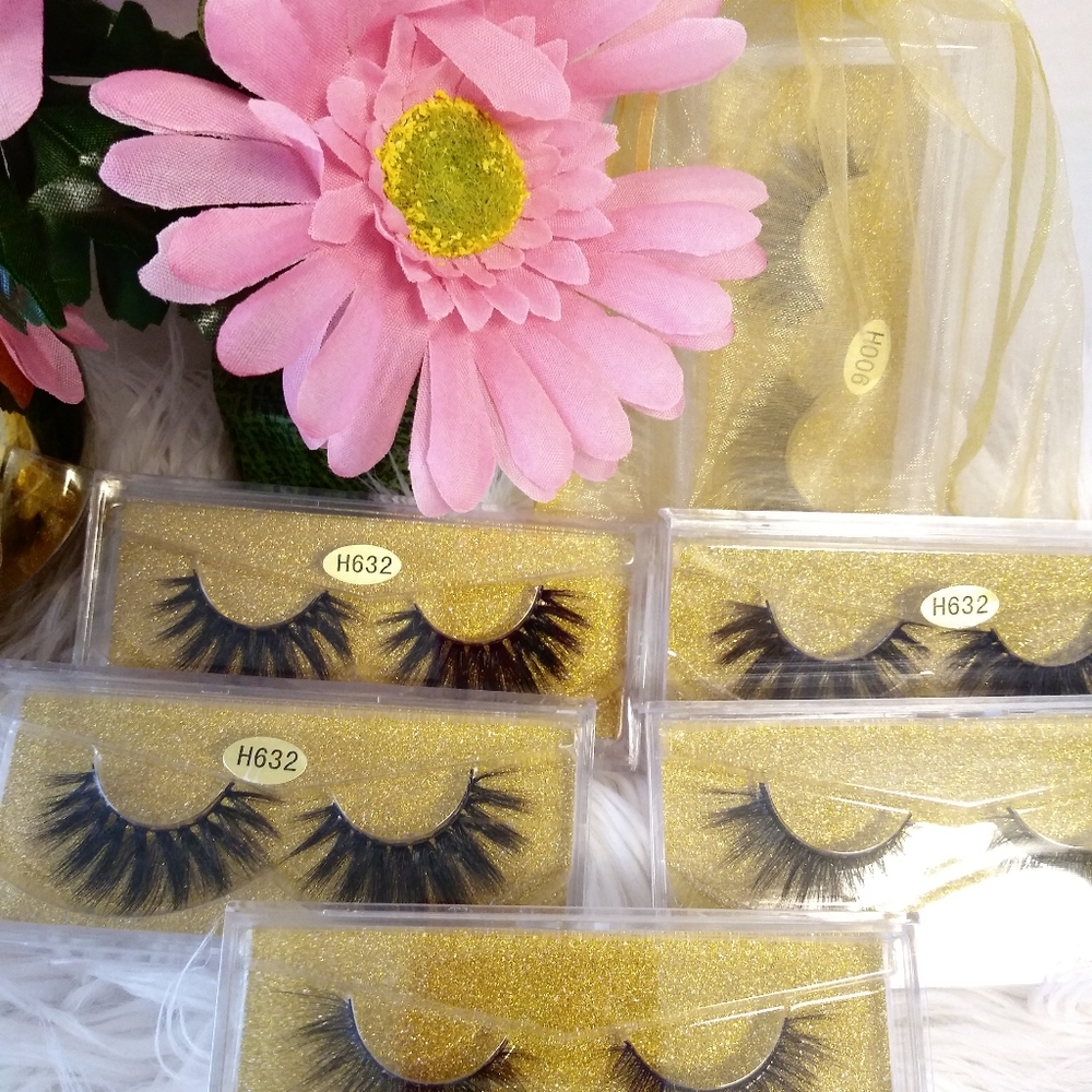 Lash Bundle - Picture 3 of 3